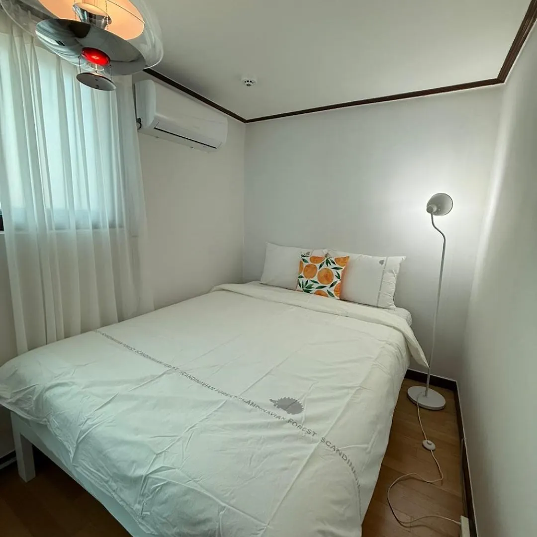 Hongdae Stay Mood Nook Сеул